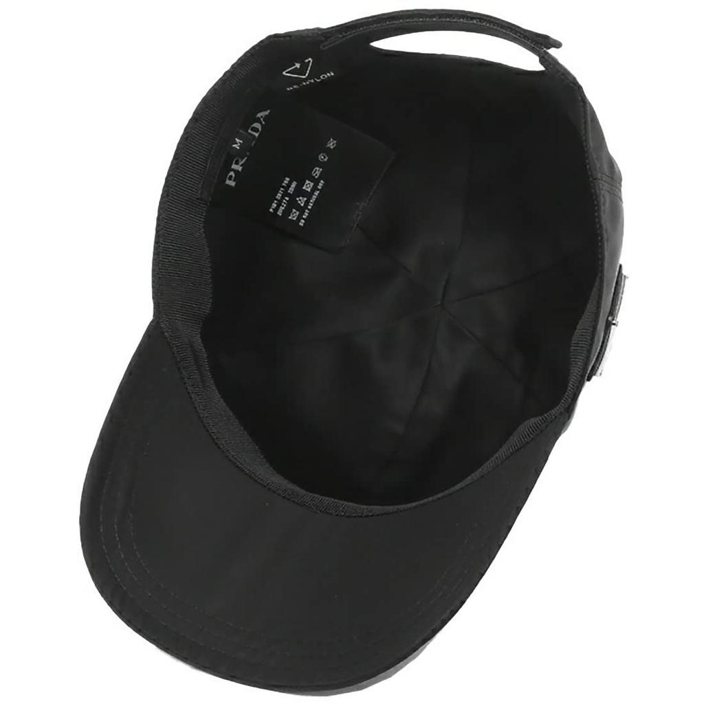 Casquette Prada Produit expédié uniquement avec d'autres articles.