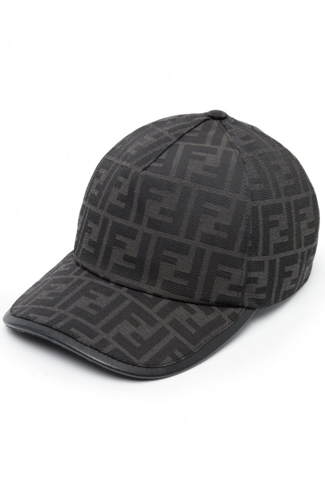 Casquette FENDI Produit expédié uniquement avec d'autres articles.
